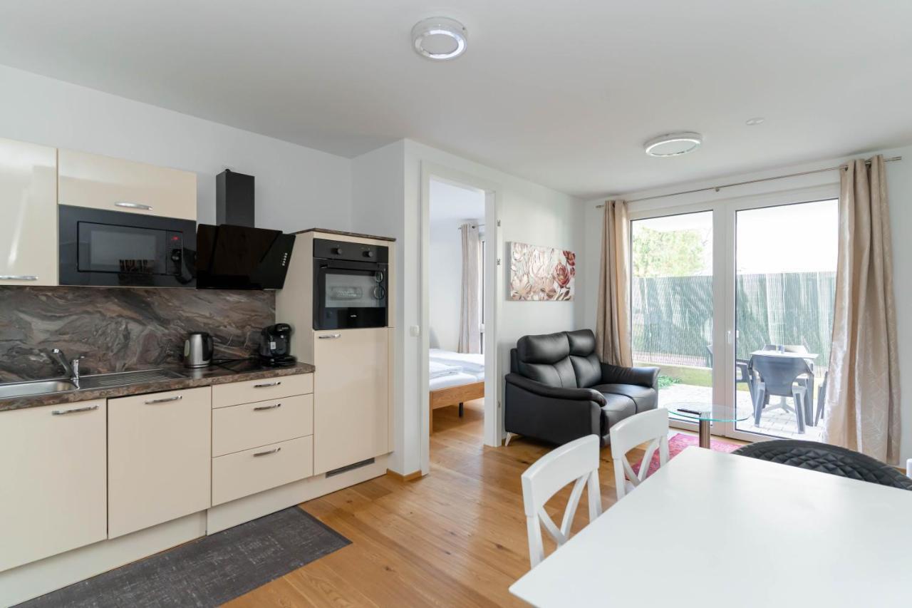 Modern Apartment With Tiny Garden Near City Center Wien Exteriör bild
