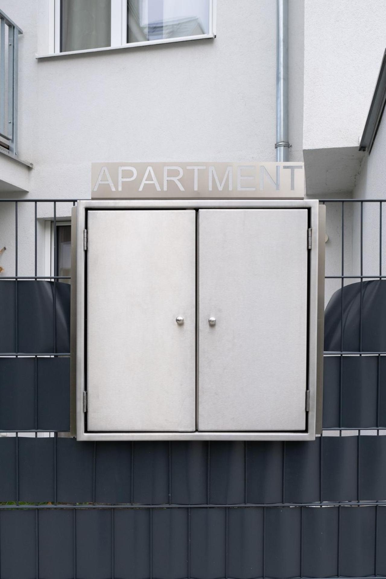 Modern Apartment With Tiny Garden Near City Center Wien Exteriör bild
